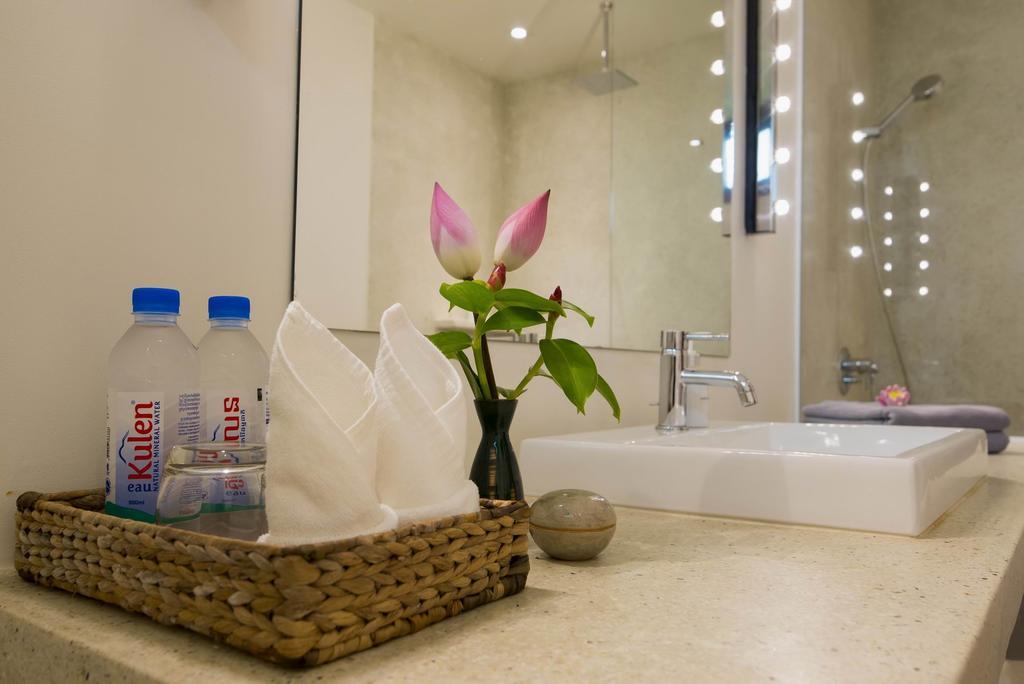 Enkosa 4-Bedroom Wooden Luxury House Siem Reap Luaran gambar