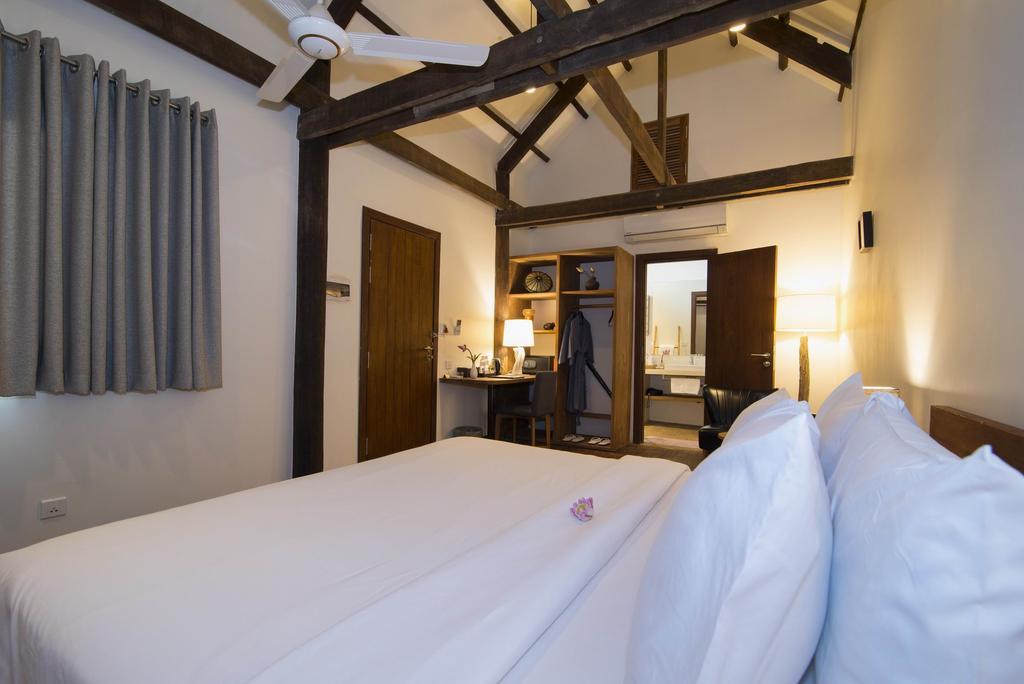 Enkosa 4-Bedroom Wooden Luxury House Siem Reap Luaran gambar